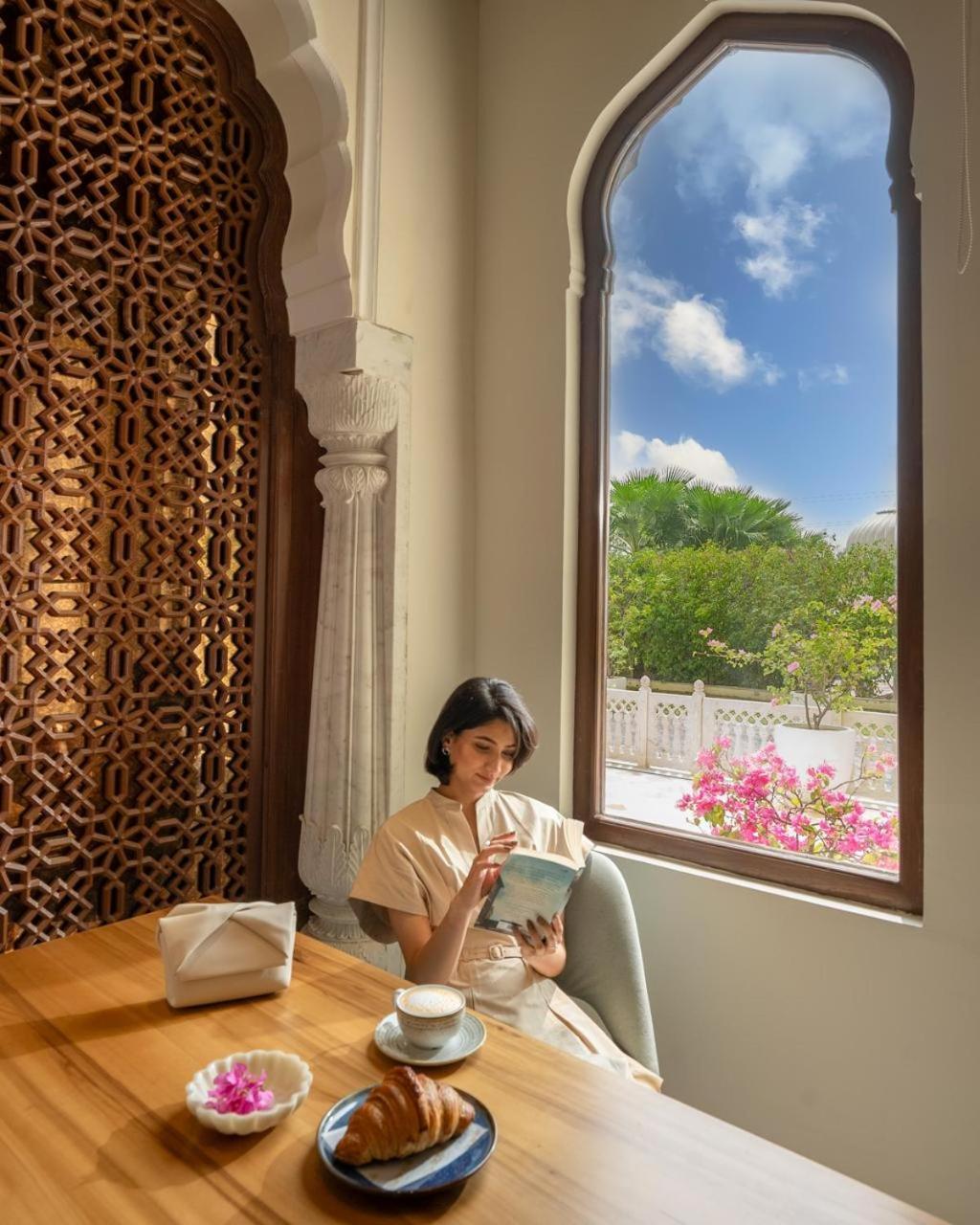 Hotel Hyatt Regency Mansarovar Jaipur